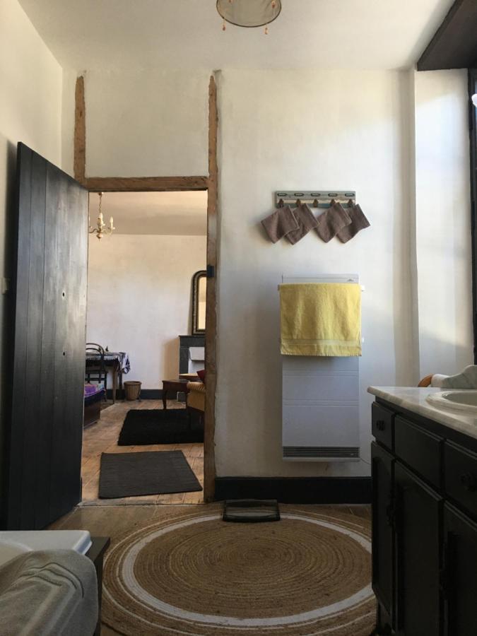 Chambre Sdb Privee Townhouse 26 Chambres D'Hotes Civray Civray  Extérieur photo