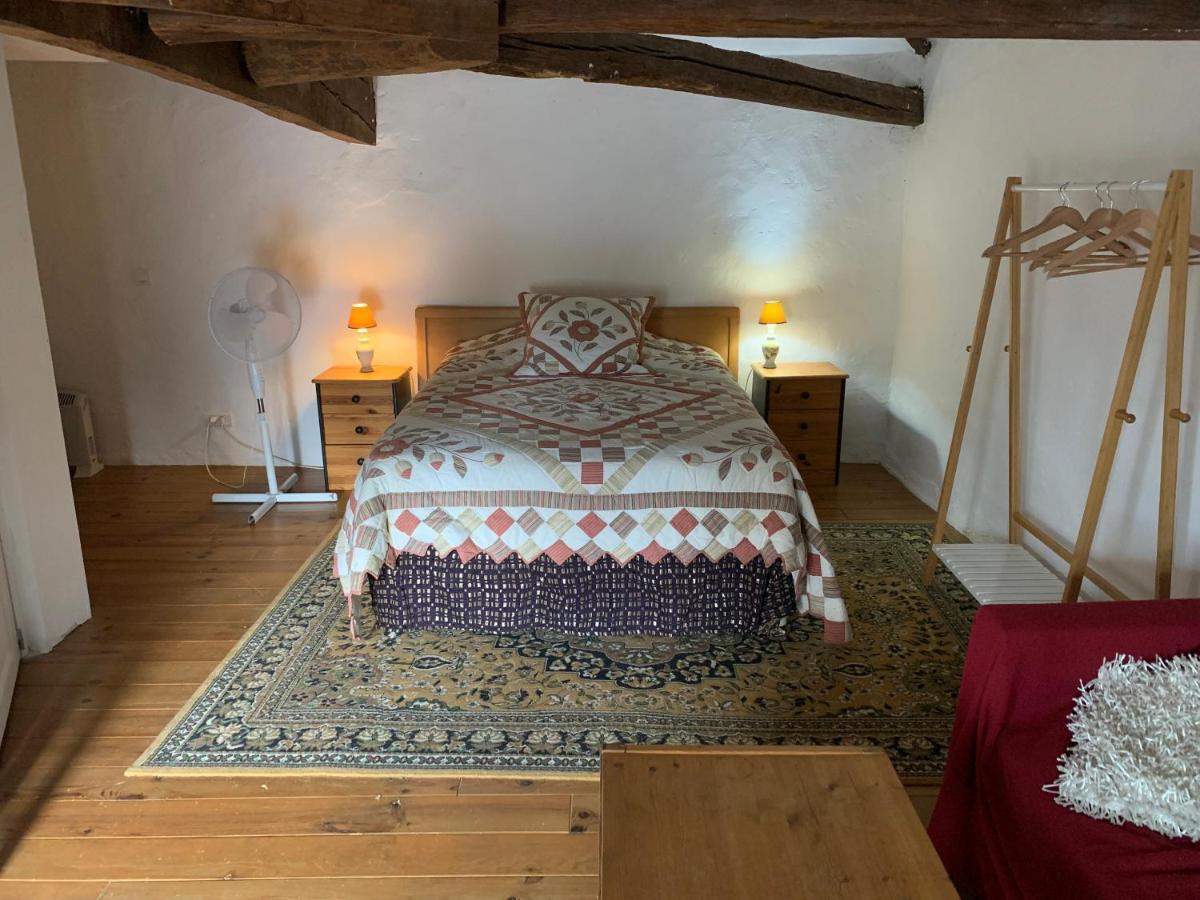 Chambre Sdb Privee Townhouse 26 Chambres D'Hotes Civray Civray  Extérieur photo